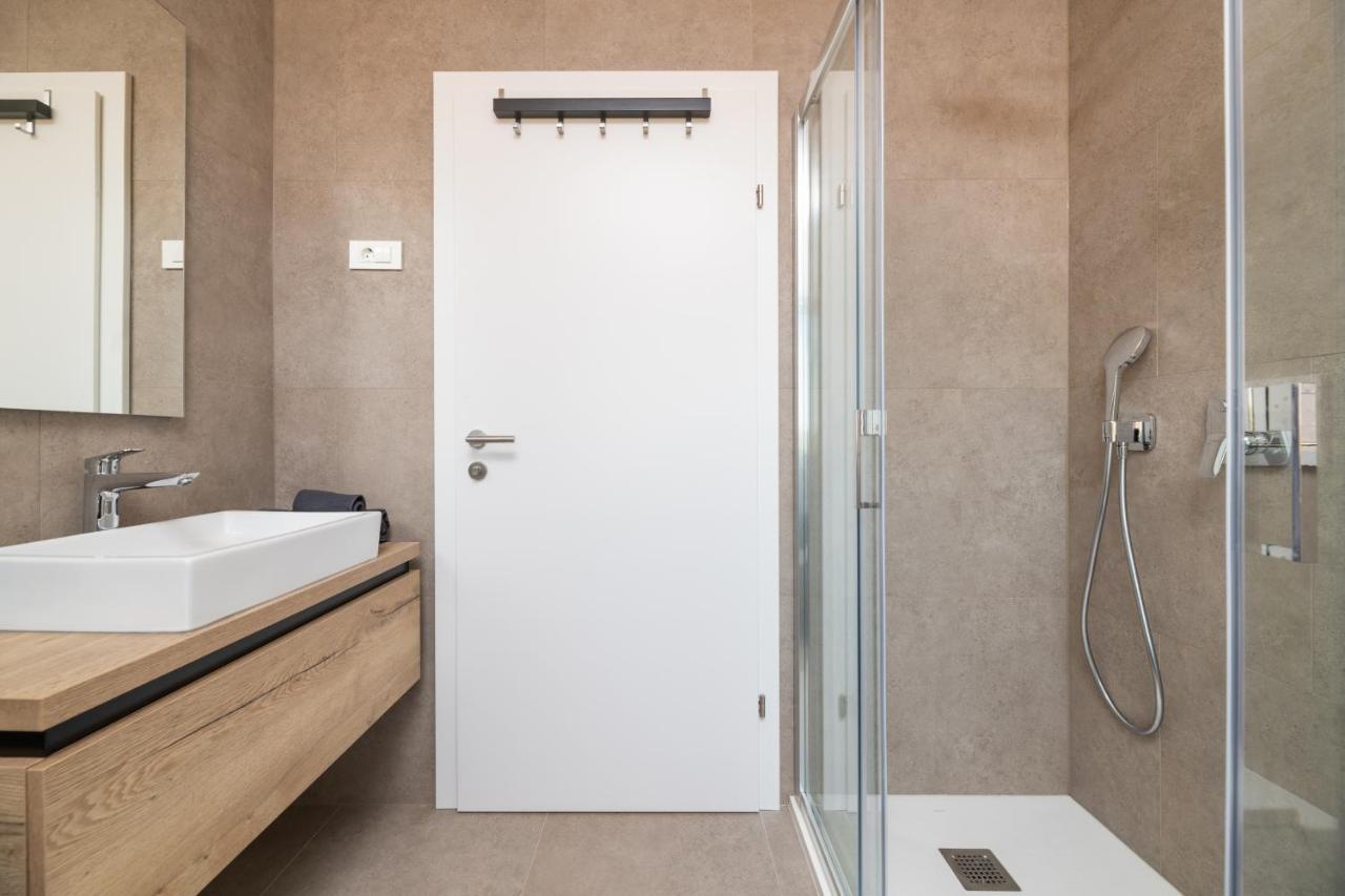 Luxus Villen Monteneto Zambratija  Ngoại thất bức ảnh